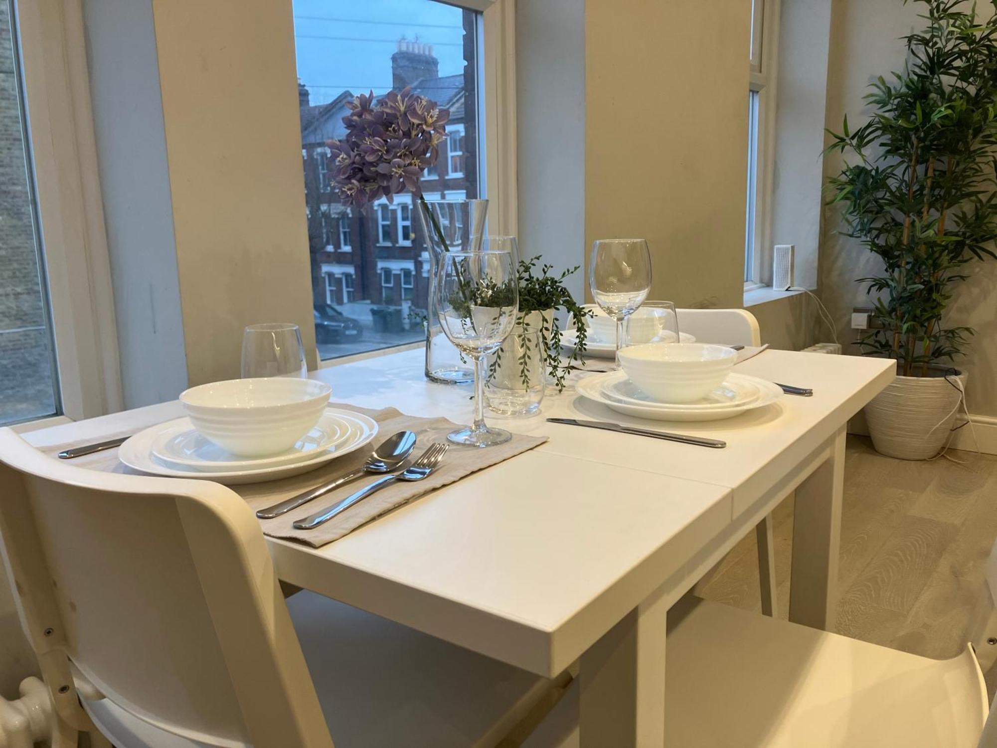 Brilliant 2 Bed Apartment - Spacious, Central & Well-Connected לונדון מראה חיצוני תמונה