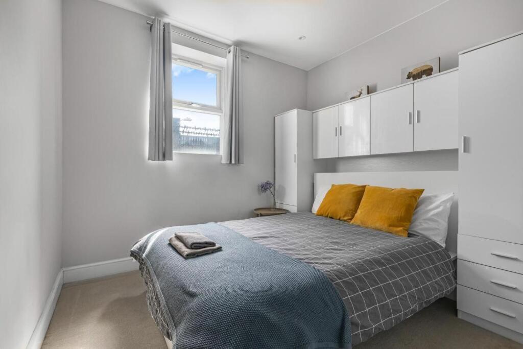 Brilliant 2 Bed Apartment - Spacious, Central & Well-Connected לונדון מראה חיצוני תמונה