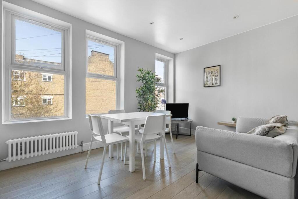 Brilliant 2 Bed Apartment - Spacious, Central & Well-Connected לונדון מראה חיצוני תמונה